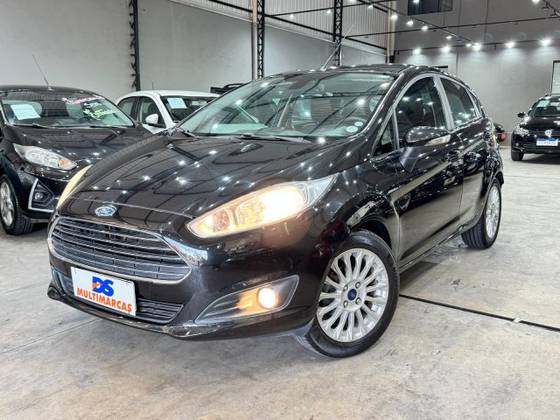FORD FIESTA 1.6 TITANIUM HATCH 16V FLEX 4P POWERSHIFT FORD FIESTA 1.6 TITANIUM HATCH 16V FLEX 4P POWERSHIFT